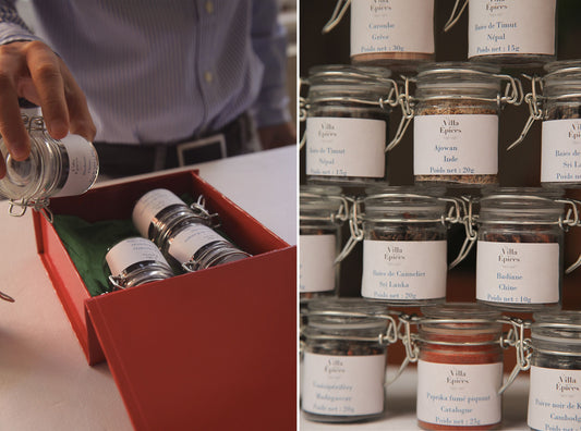 Coffret cadeau contenant quatre epices ainsi que des textes descriptifs